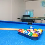 شقة 4 Person On A In