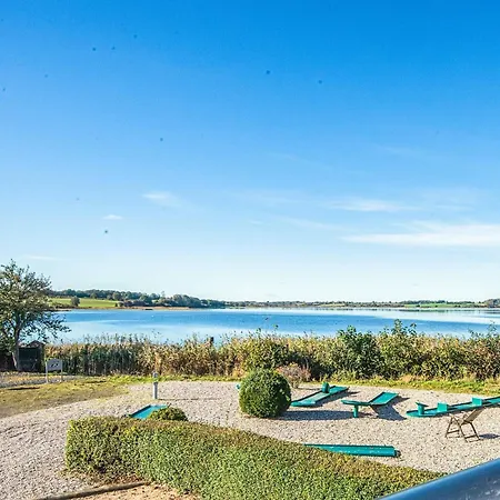 4 Person On A In Hejls