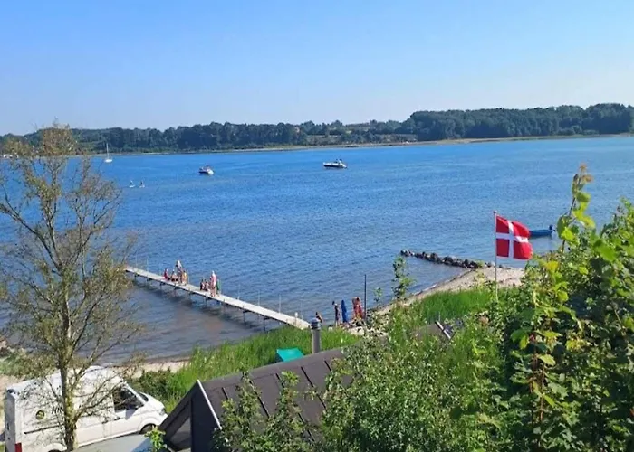 4 Person On A In * Hejls