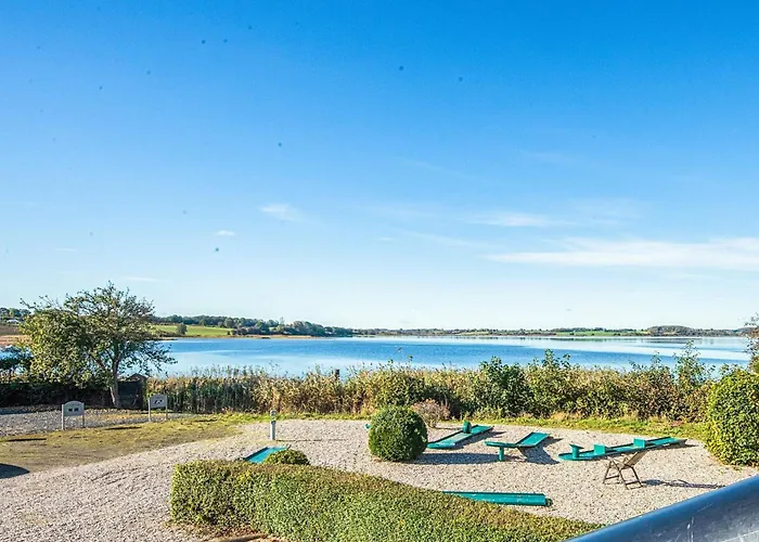 4 Person On A In Hejls