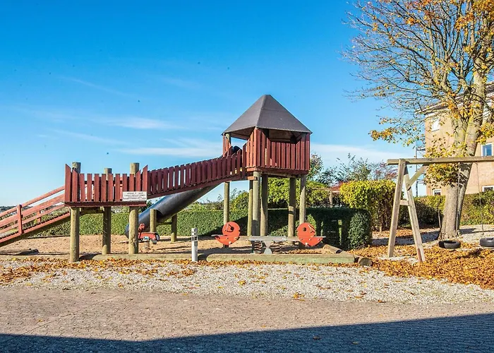 4 Person On A In Hejls