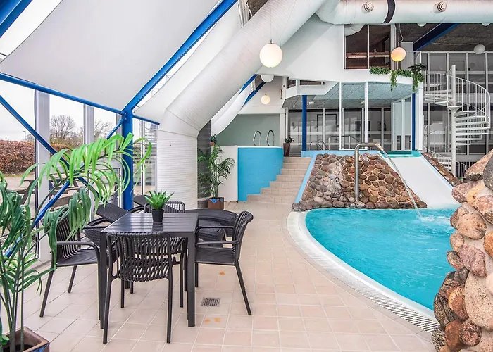 4 Person On A In * Hejls