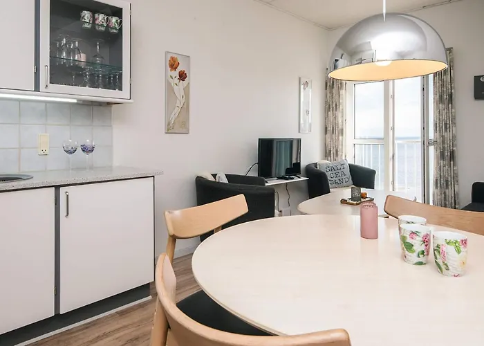 4 Person On A In Apartment *